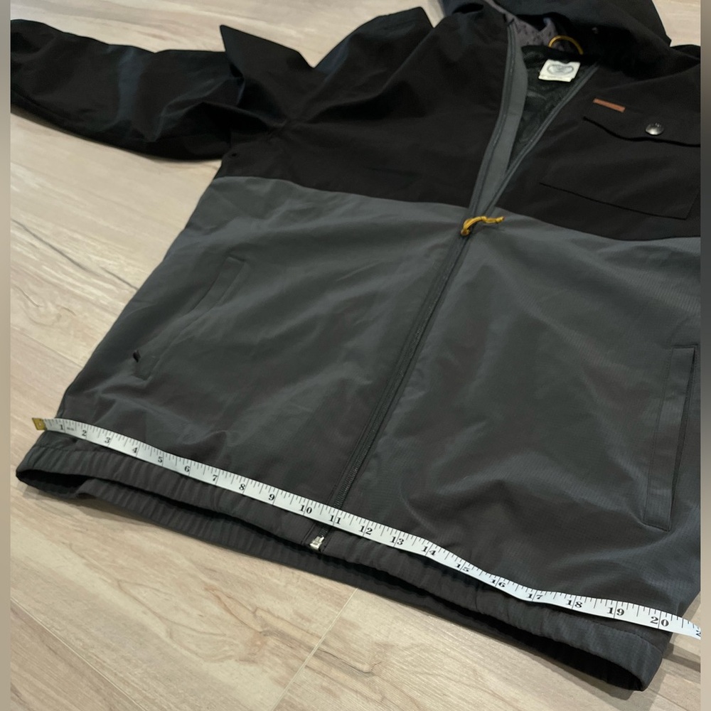Men's Voyager Black and Gray Windbreaker Jacket Size Large - Picture 9 of 10